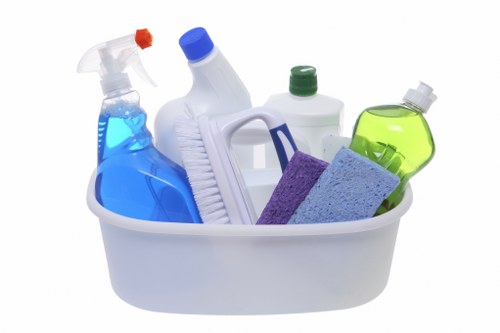 Cleaning a Brixton flat kitchen during move out cleaning